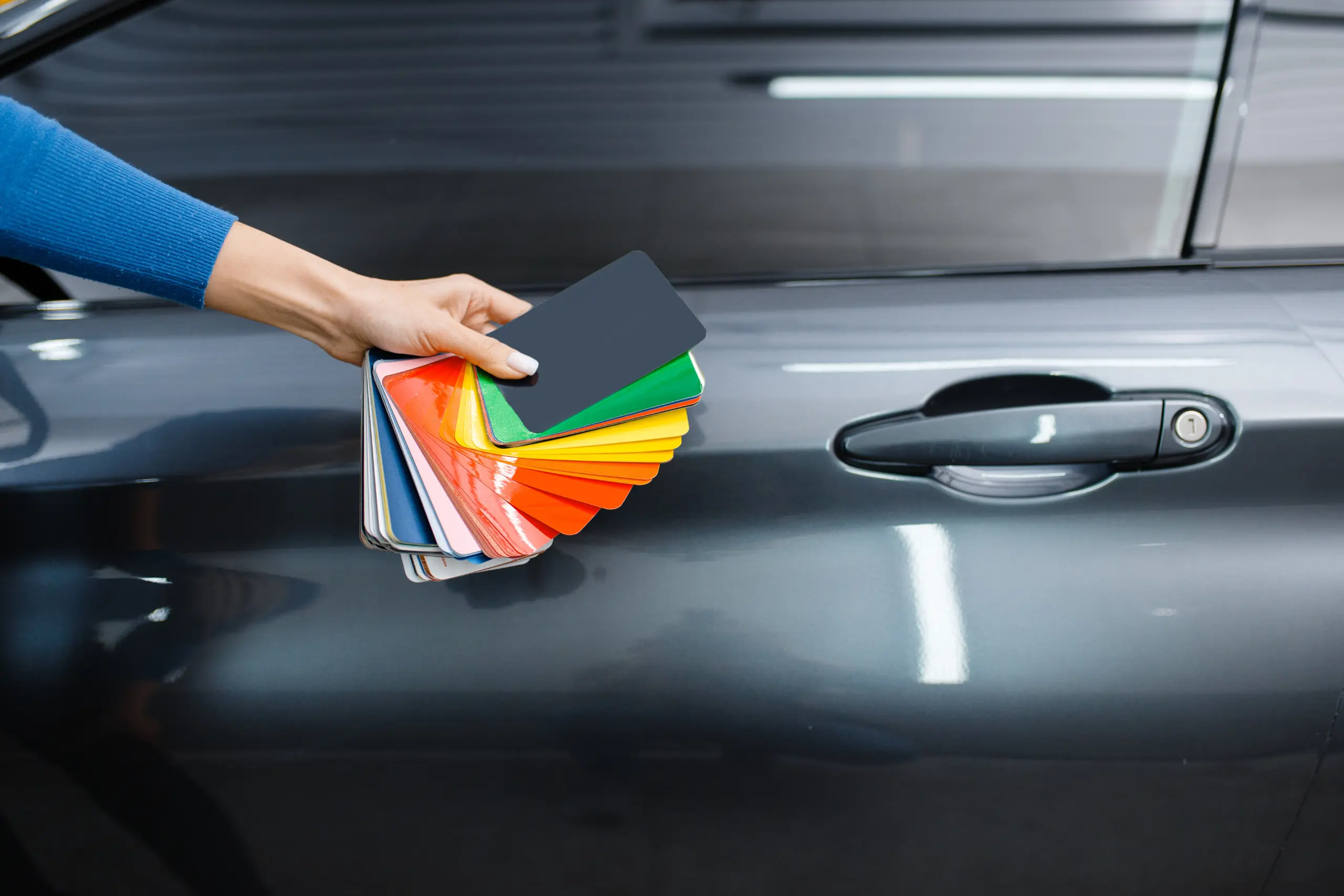 car-wrapping-hand-with-foil-or-film-color-palette