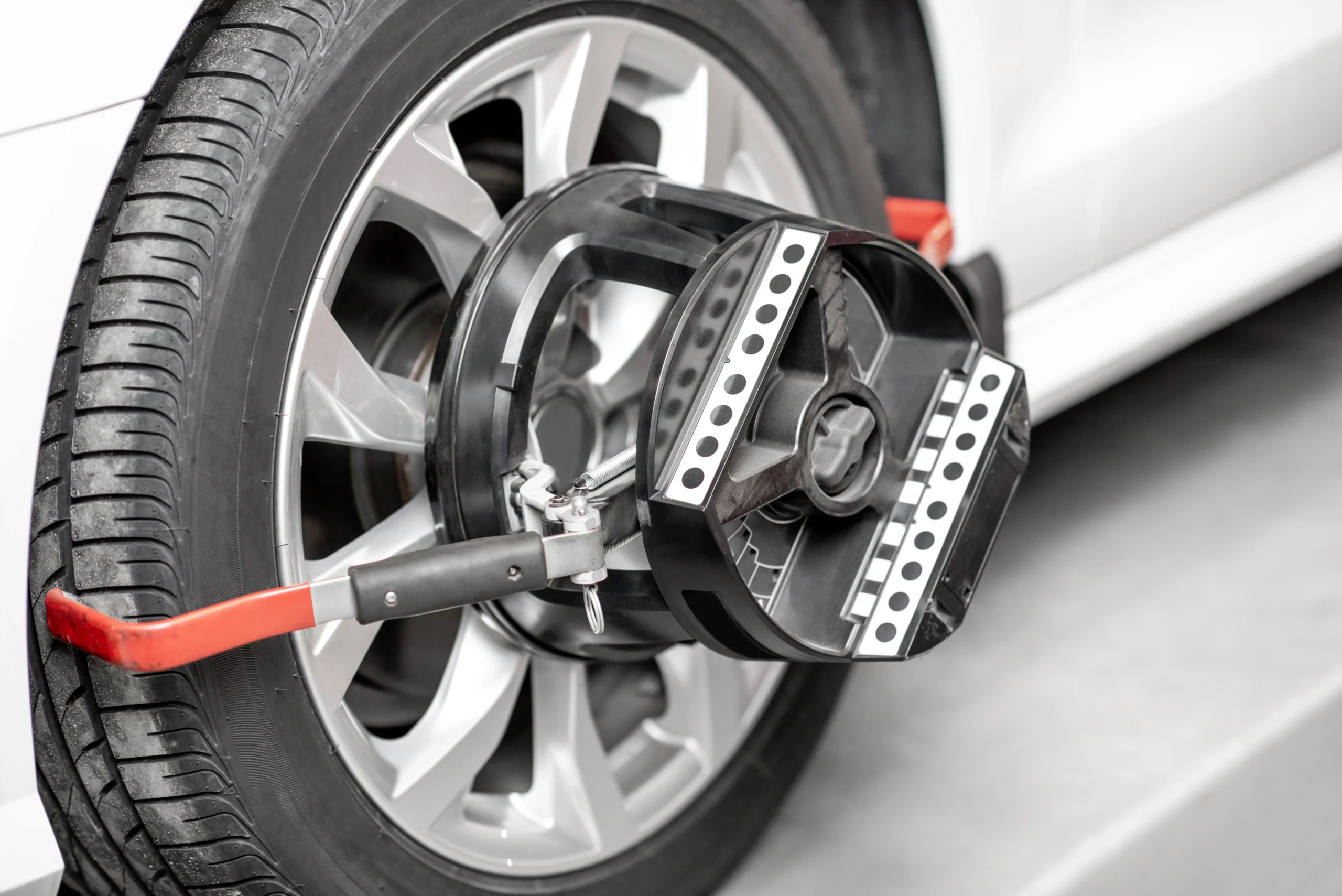 professional-tool-for-wheel-alignment-2025-03-13-03-08-56-utc